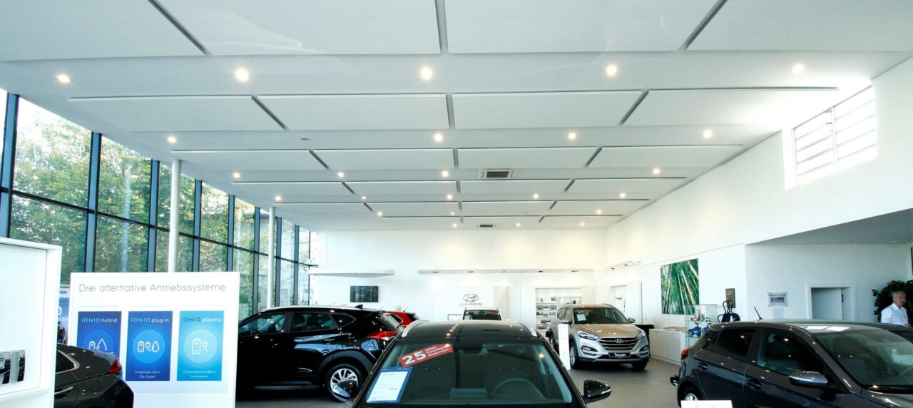 Akustik im Shop: Deckensegel Avant